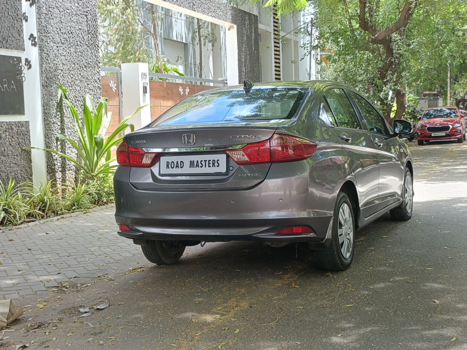 Secondhand car sales at roadmasters 